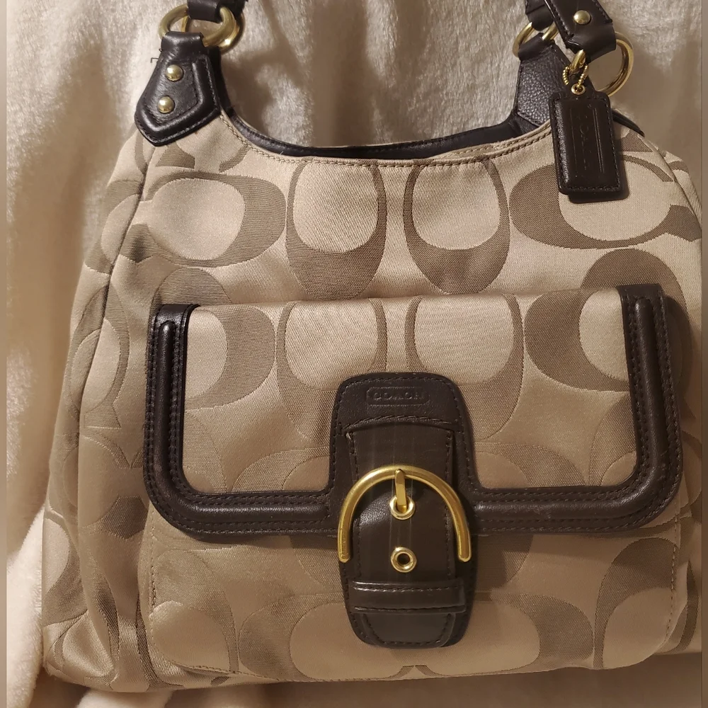 Coach Signature Bag - Picture 2 of 9